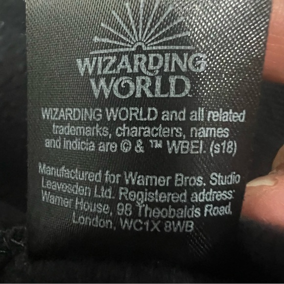 Harry Potter Hogwarts Crest Sweatshirt Hoodie XS Wizarding World Limited Edition - Picture 10 of 11